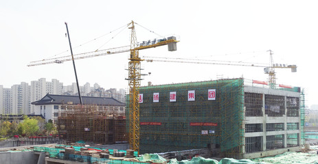 清明假期不放松，防疫建設(shè)雙線并行——重點(diǎn)工程假期施工紀(jì)實(shí)